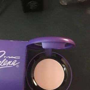 Mac Selena shadow